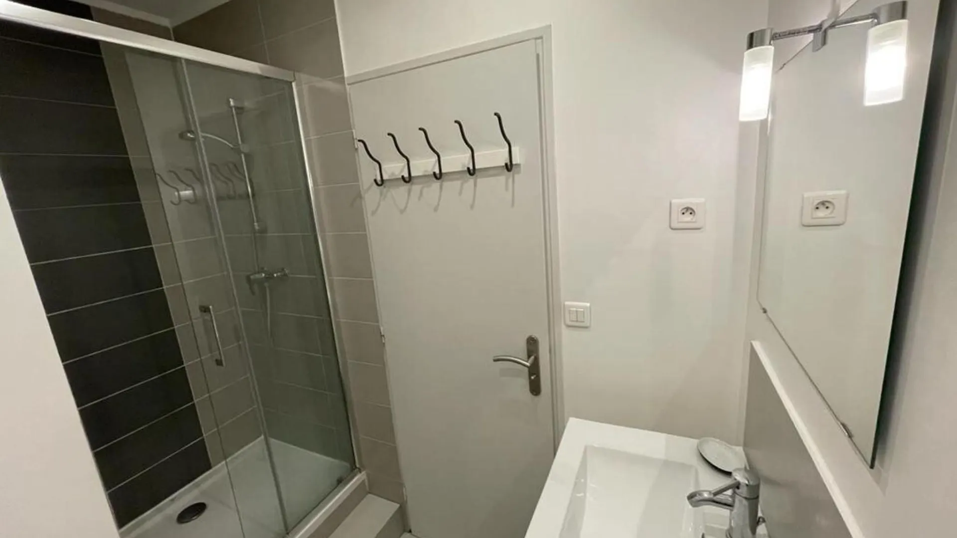 Apartment Appartement Lyon 8 Proche Metro