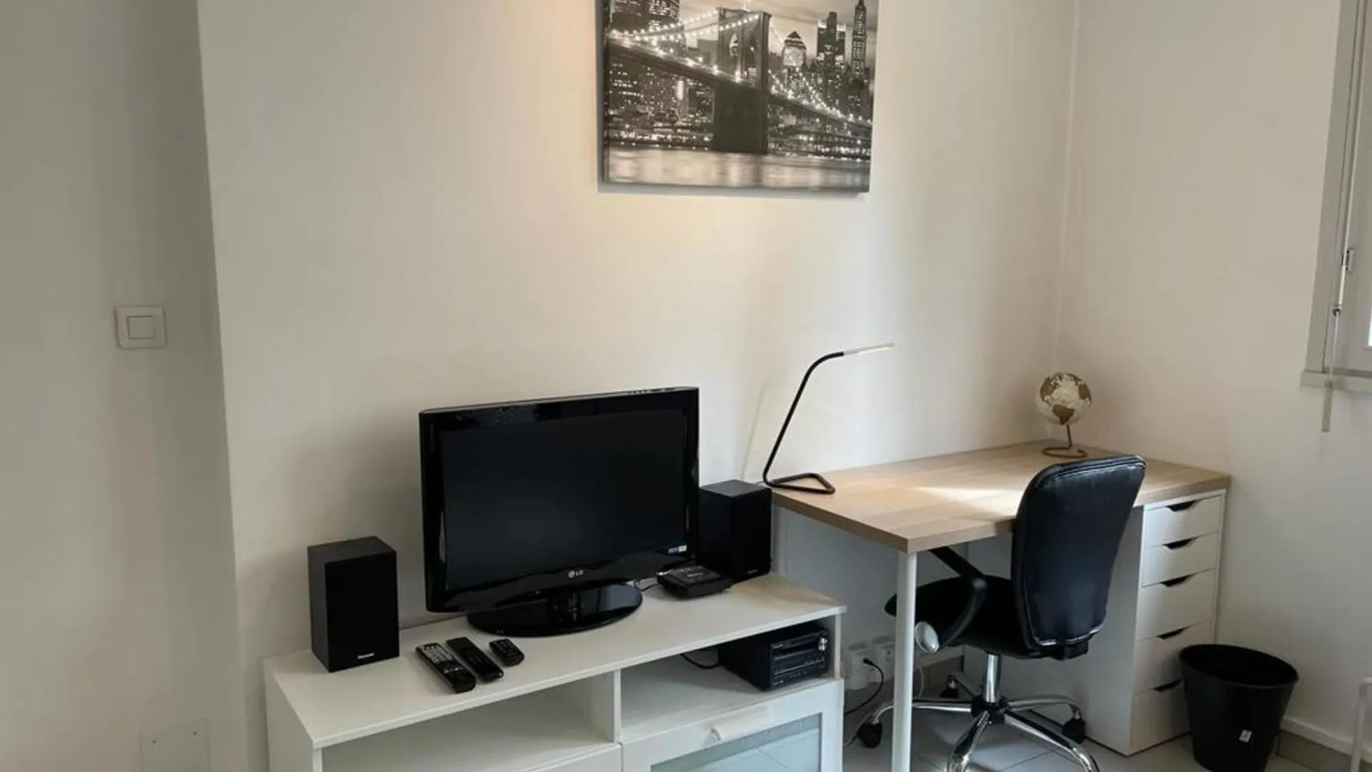 Appartement Lyon 8 Proche Metro Apartment